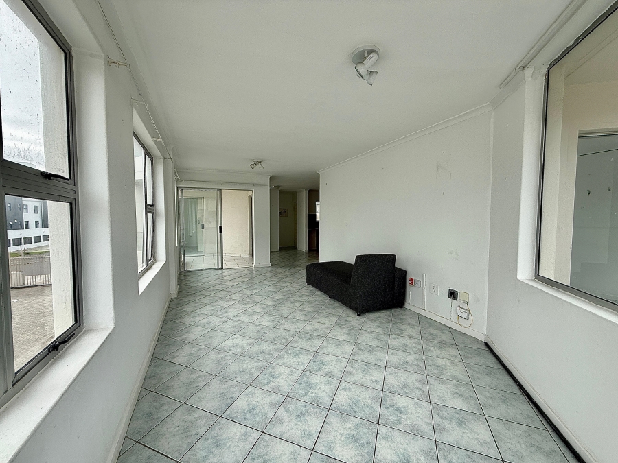 2 Bedroom Property for Sale in Beachfront Western Cape